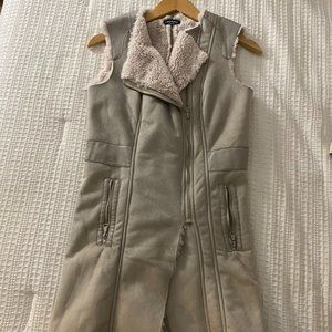 Bebe Size Small furry vest